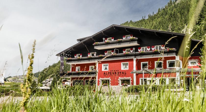 Alpenroyal Grand Hotel Gourmet & Spa 5 *