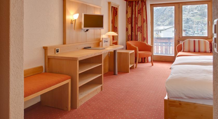 Hotel Alpenblick 3*