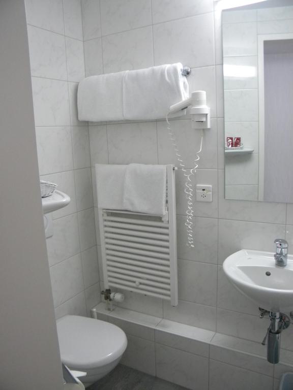 Hotel Bellevue Kriens 2*