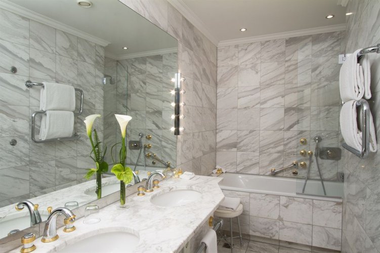 Excelsior Hotel Ernst 5*