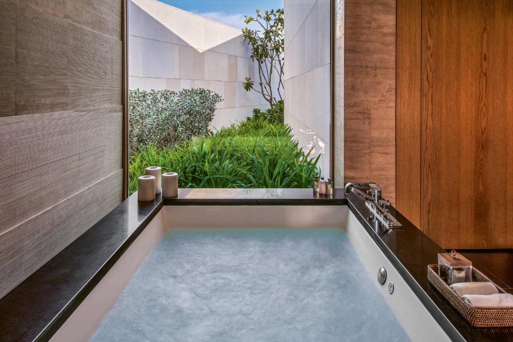 Bulgari Resort & Residences Dubai 5*