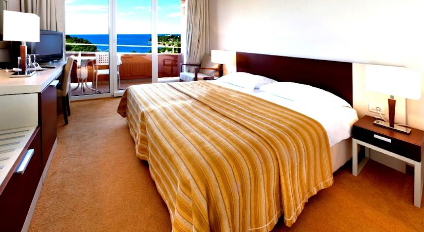 Hotel Laguna Albatros  4 * (ALL)