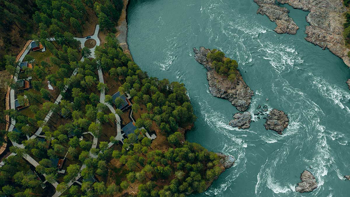 Отель «Хвоя в горах»  5*