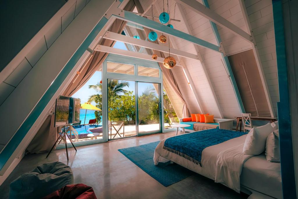 OAGA ART RESORT (North Male Atoll) 5*