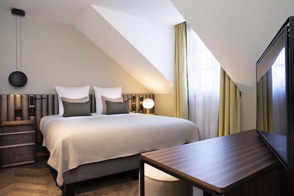 HOTEL D GENEVA 4*