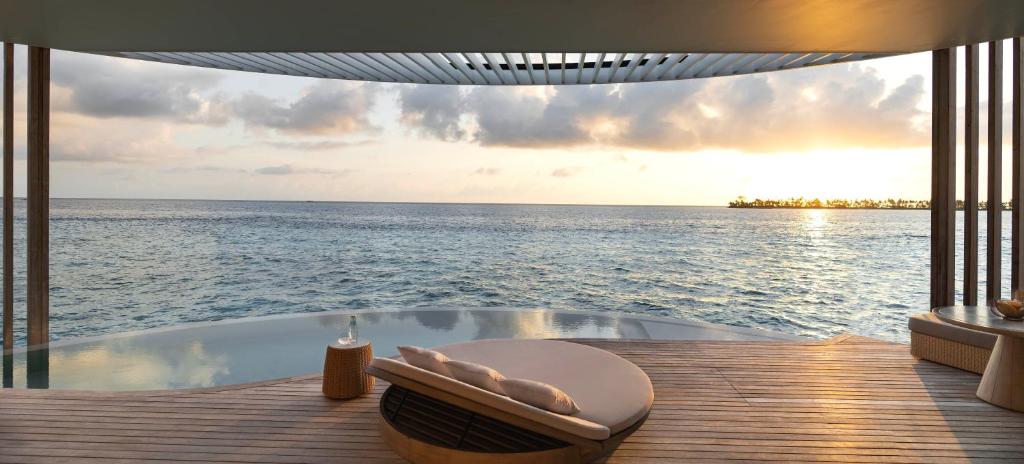 The Ritz-Carlton Maldives, Fari Islands (North Male atoll) 5*
