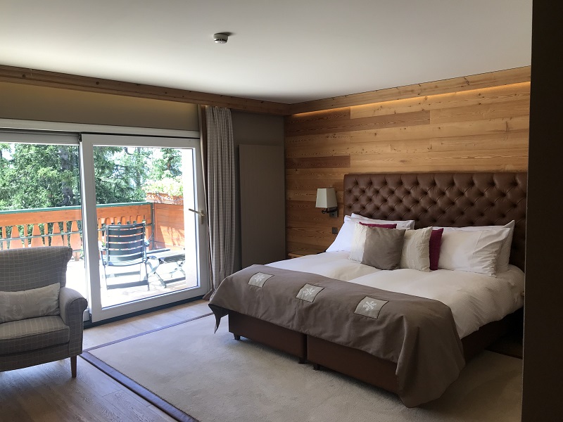 ROYAL 5 *CRANS MONTANA