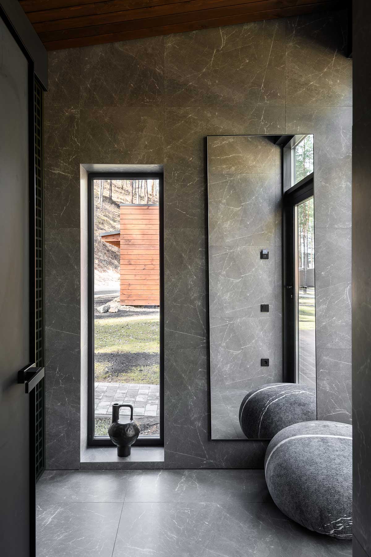 Отель «Хвоя в горах»  5*