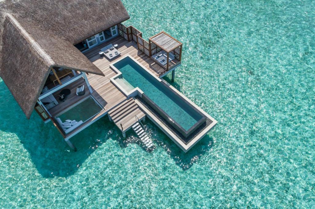 Four Seasons Resort Maldives at Landaa Giraavaru (Baa atoll) 5* Four Seasons Resort Maldives at Landaa Giraavaru (Baa atoll) 5*