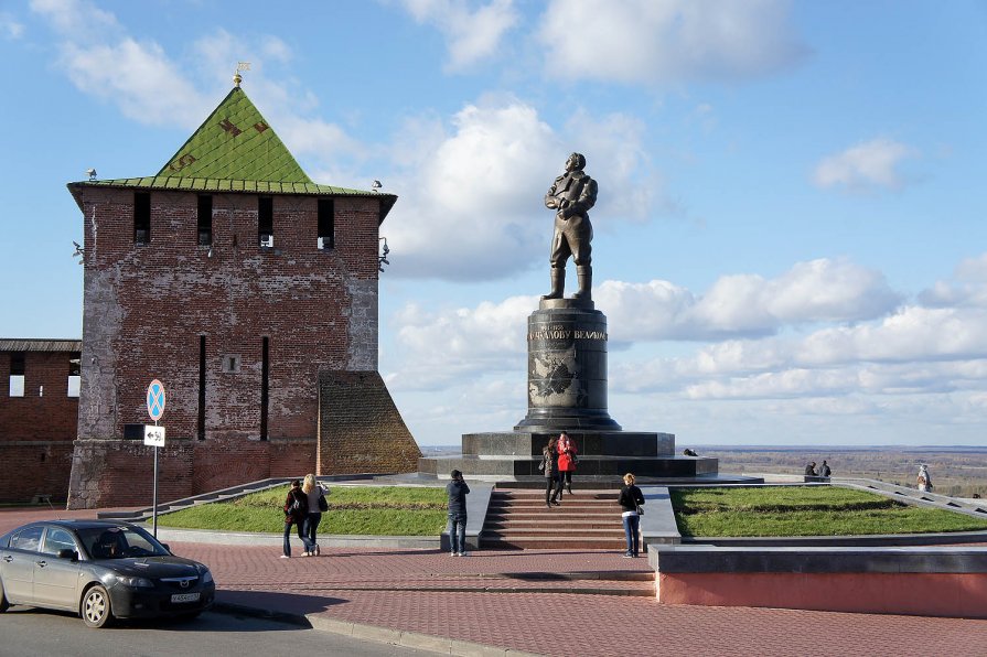 Нижний Новгород памятник летчику Валерию Чкалову